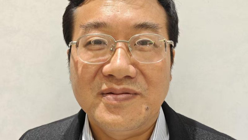 电动移液器：精准滴定的实验室助手**